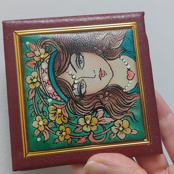 Compact Mirror - Picture 5 of 5